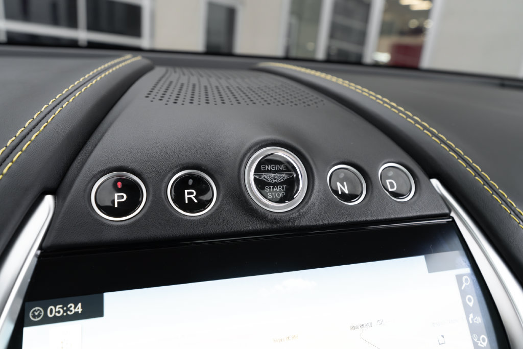 Used 2022 Aston Martin DBX AWD/4WD image 26
