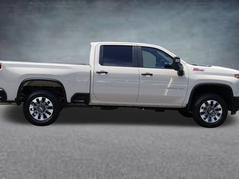 Used 2026 Chevrolet Silverado 2500 Custom w/ Custom Value Package AWD/4WD image 2