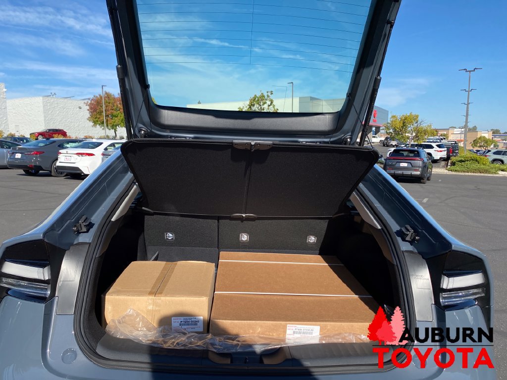 New 2027 Toyota Prius Plug-In Hybrid FWD image 19