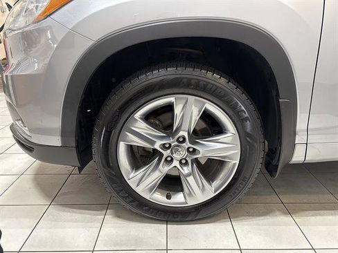 Used 2015 Toyota Highlander Limited AWD/4WD image 7