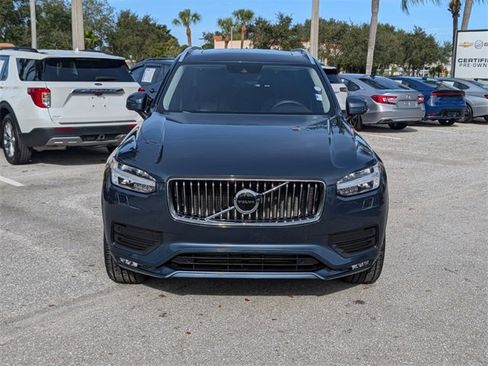 Used 2022 Volvo XC90 T5 Momentum w/ Climate Package image 3
