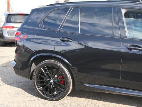 Used 2024 BMW X5 xDrive40i w/ M Sport Package AWD/4WD image 5