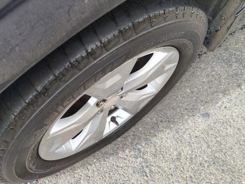 Used 2014 Subaru Forester 2.5i Premium w/ All-Weather Package image 4