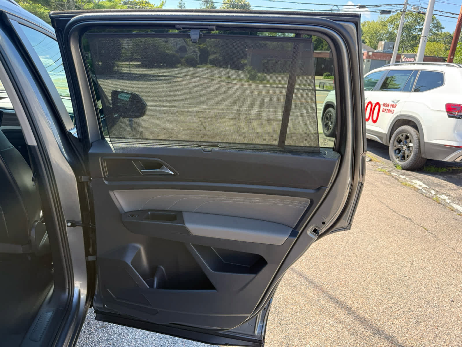 Used 2022 Volkswagen Atlas SEL AWD/4WD image 11