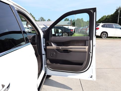 Used 2018 Ford Expedition Max Limited RWD image 46
