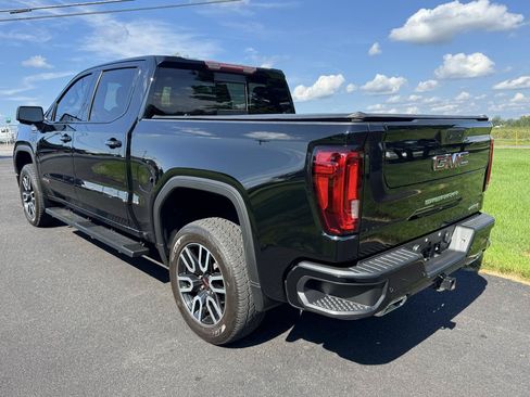 Used 2020 GMC Sierra 1500 AT4 w/ AT4 Premium Package AWD/4WD image 4