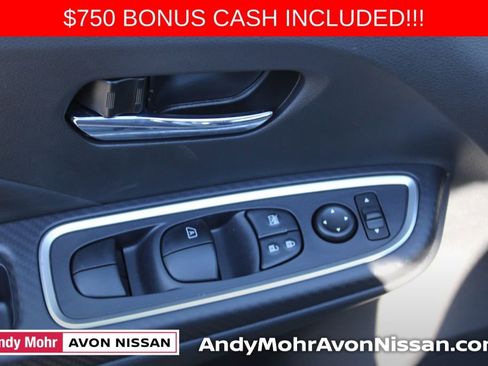 New 2025 Nissan Versa SR w/ Trunk Package image 11