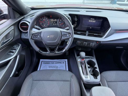 Used 2024 Chevrolet Trax RS w/ Driver Confidence Package FWD image 13