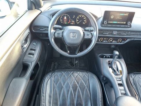 Used 2024 Honda HR-V Sport image 11