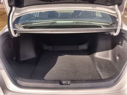 Certified 2025 Honda Accord LX image 20