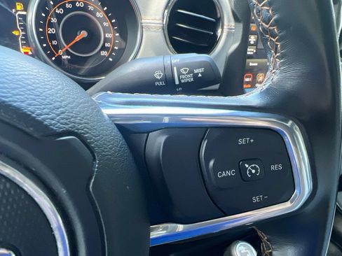 Used 2022 Jeep Gladiator Overland AWD/4WD image 30