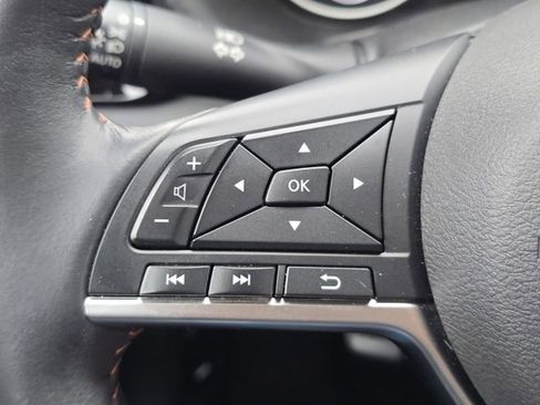 Used 2025 Nissan Sentra SR w/ SR Premium Package image 14