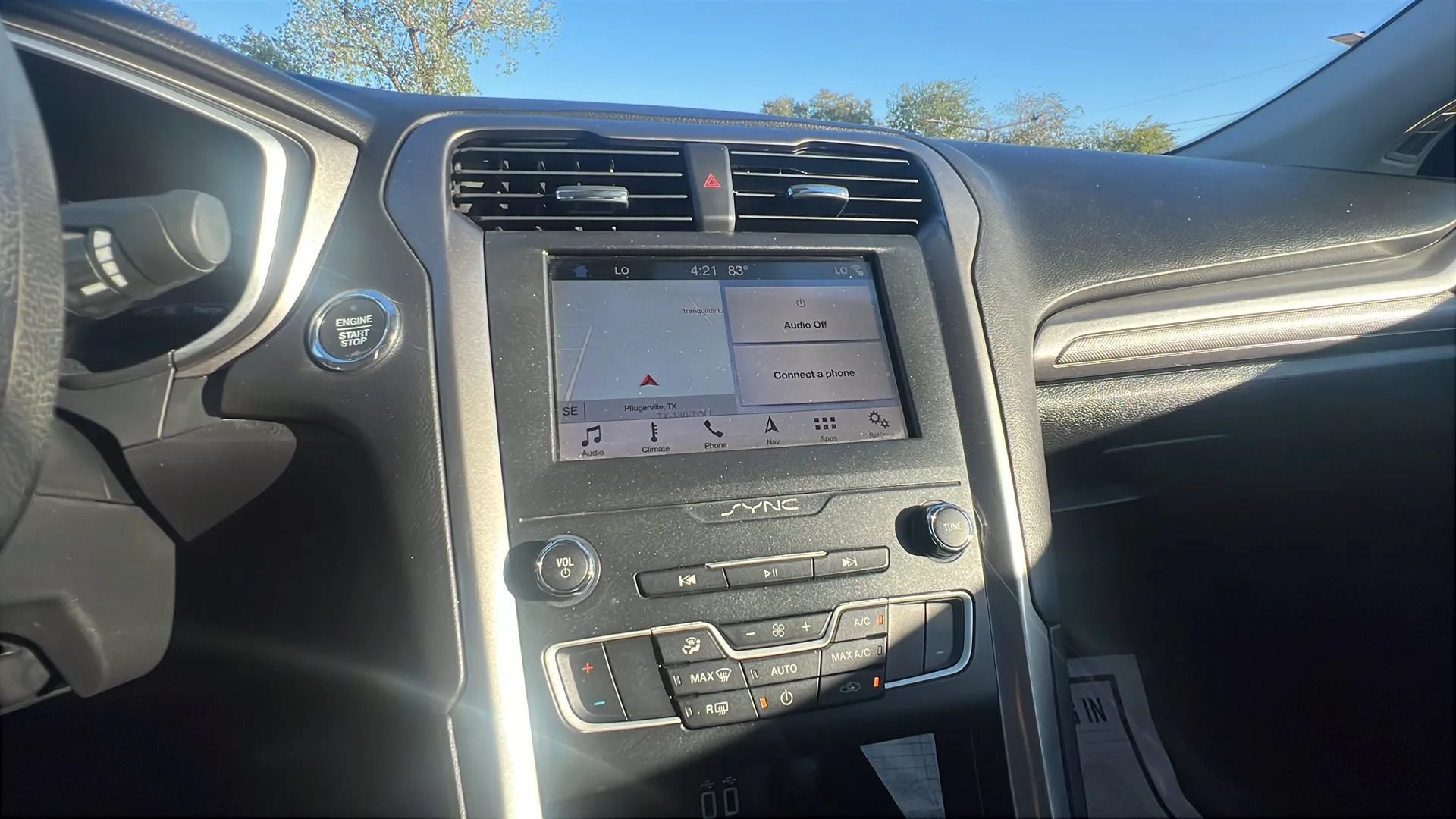 Used 2019 Ford Fusion SE FWD image 11