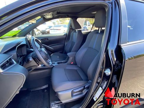 Used 2024 Toyota Corolla Cross AWD Hybrid w/ Moonroof Package image 30