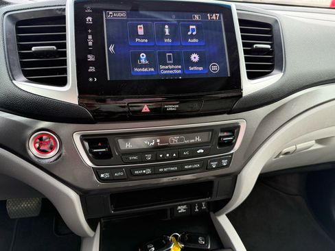 Used 2017 Honda Pilot EX image 25