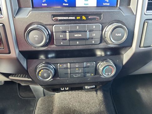 Used 2020 Ford F150 XLT image 17