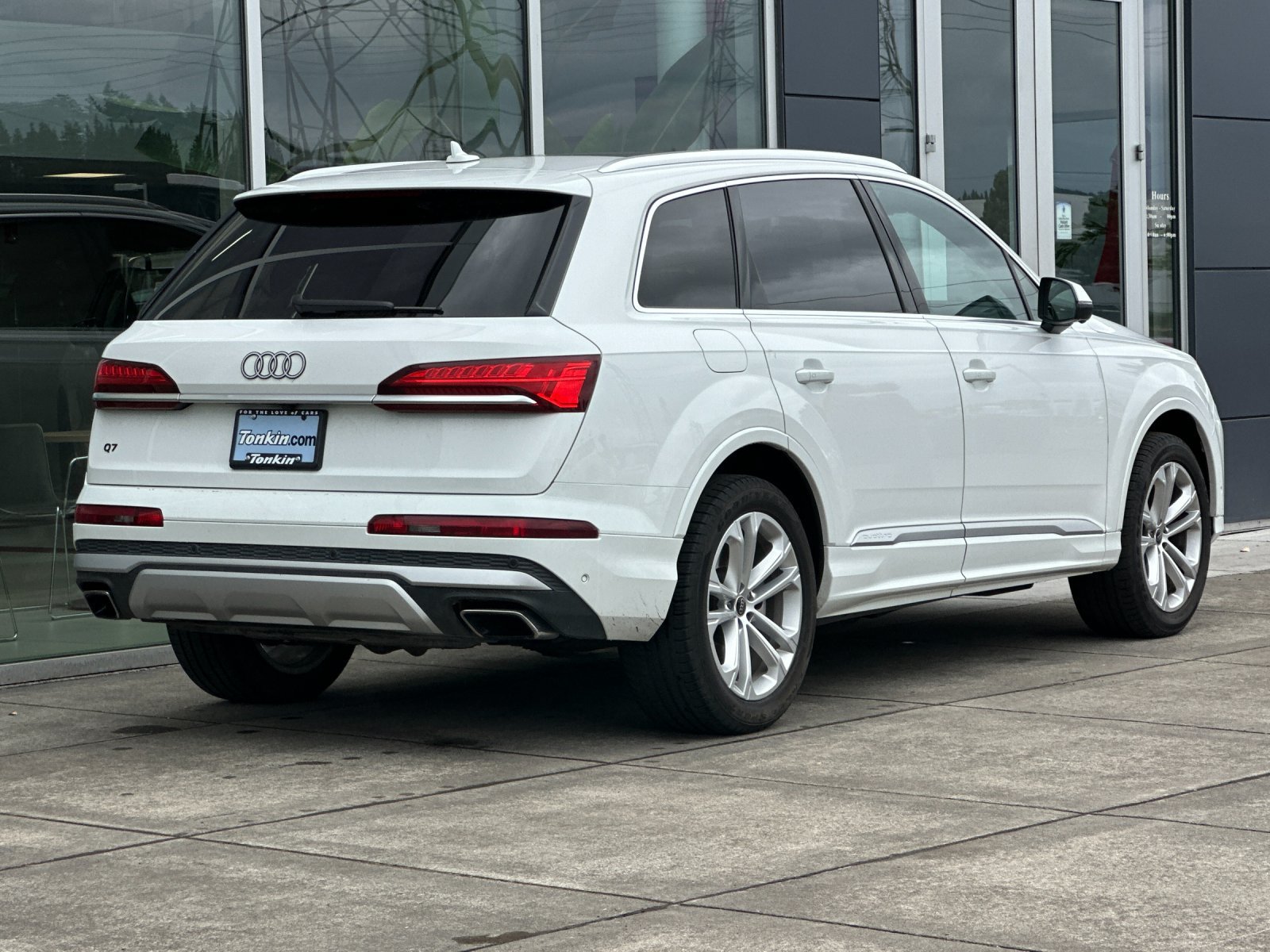 Used 2025 Audi Q7 3.0T Premium Plus AWD/4WD image 4