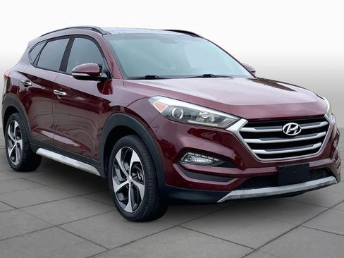 Used 2018 Hyundai Tucson Value w/ Cargo Package FWD image 3