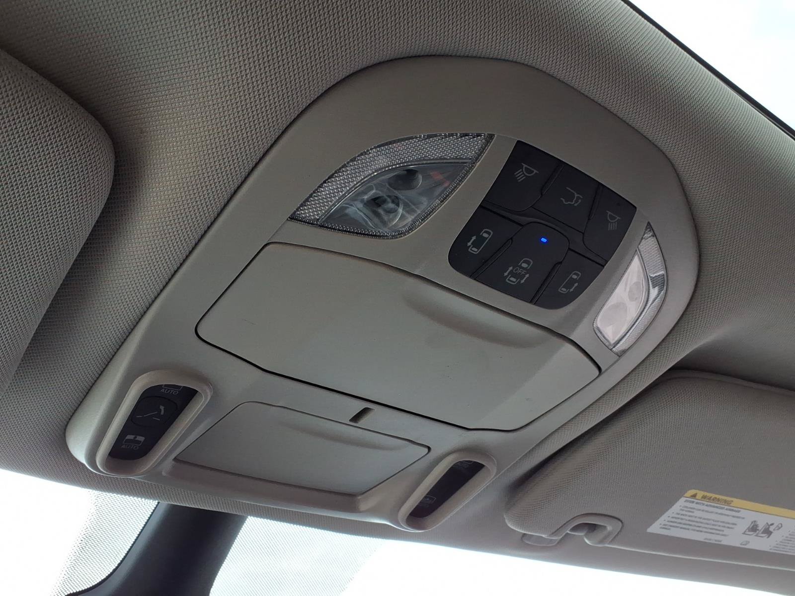 Used 2023 Chrysler Pacifica Limited FWD image 22