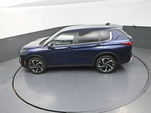 Used 2024 Mitsubishi Outlander FWD image 14