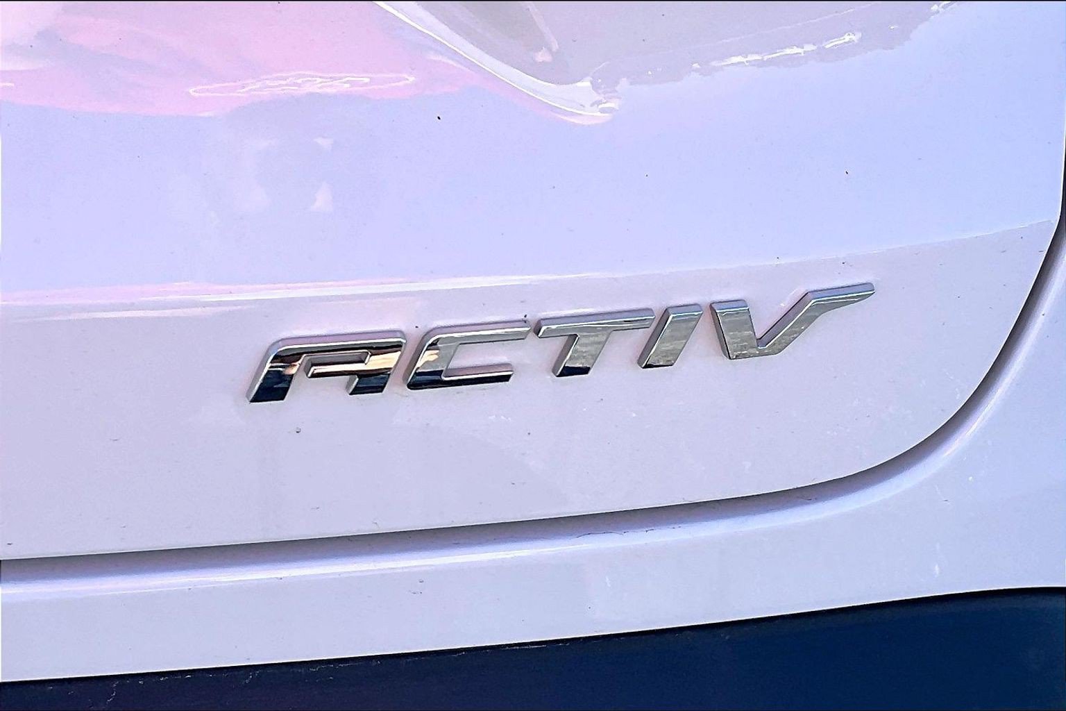 Used 2025 Chevrolet Trax ACTIV FWD image 8