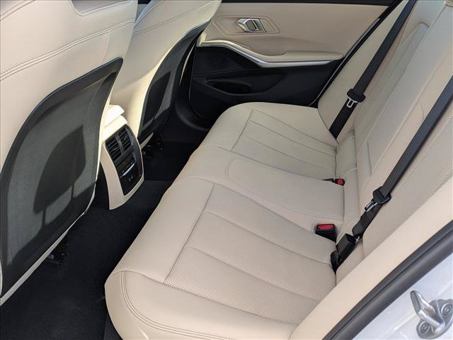 Used 2026 BMW 330i xDrive Sedan w/ Convenience Package AWD/4WD image 17