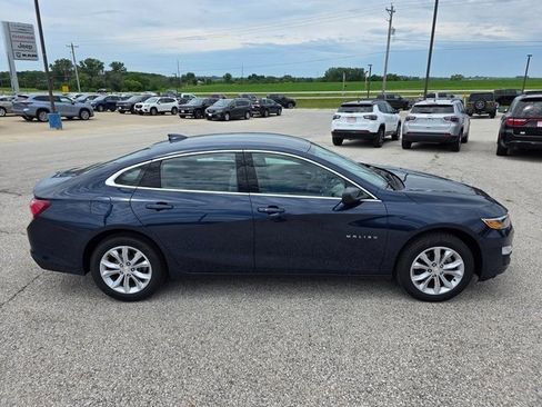 Used 2021 Chevrolet Malibu LT image 8