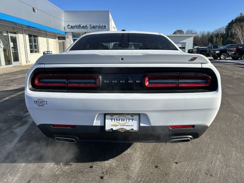 Used 2021 Dodge Challenger SXT image 16