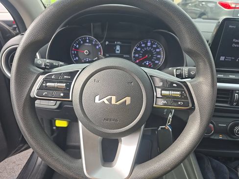 Used 2022 Kia Forte LXS FWD image 11