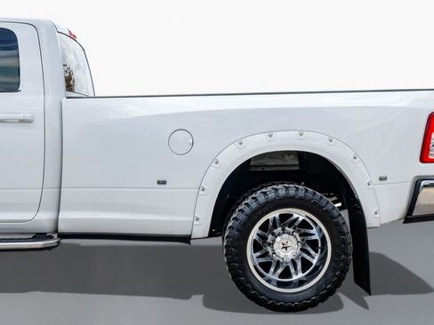 Used 2022 RAM 3500 Big Horn image 11