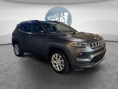 Used 2024 Jeep Compass Latitude w/ Sun and Sound Group