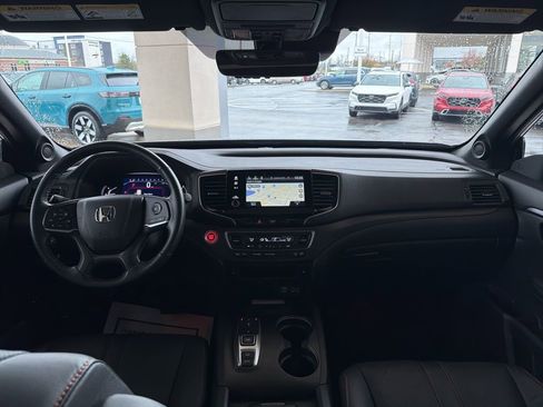 Used 2023 Honda Passport TrailSport image 12