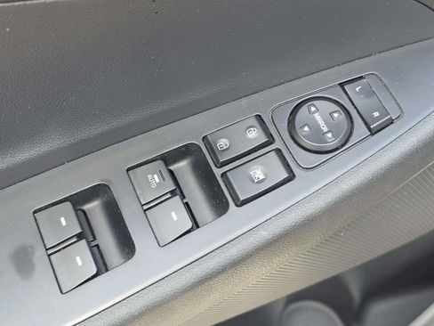 Used 2018 Hyundai Tucson Value FWD image 21