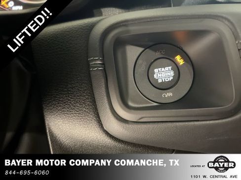 Used 2025 Jeep Gladiator Mojave AWD/4WD image 16