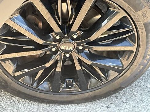 Used 2021 Kia Telluride SX image 2