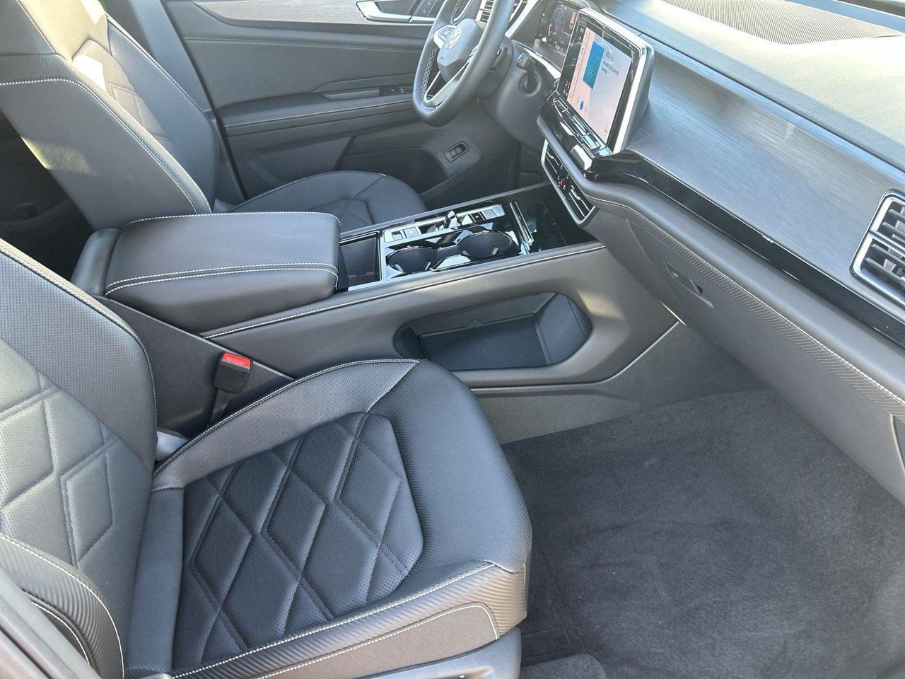 New 2026 Volkswagen Atlas Cross Sport SE FWD image 8