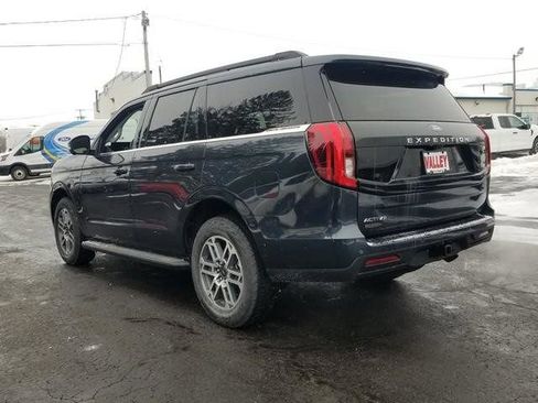 New 2026 Ford Expedition Active image 8