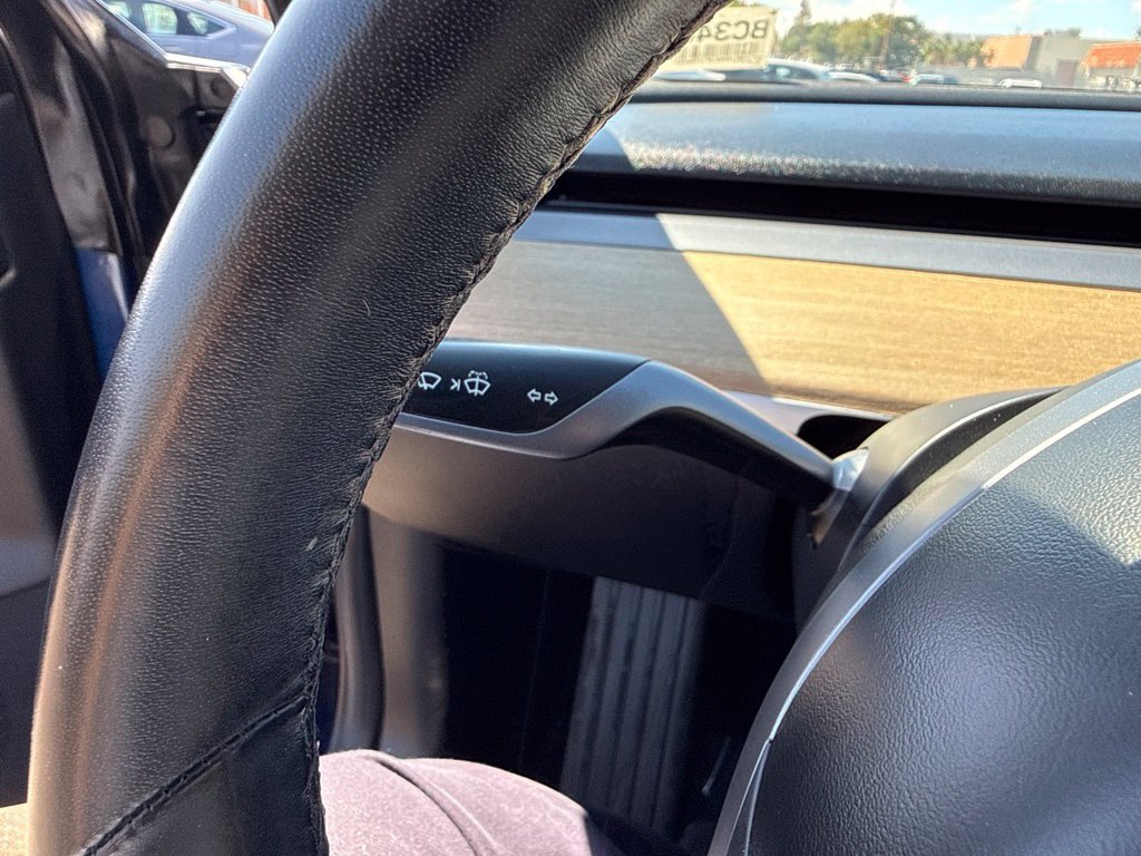 Used 2018 Tesla Model 3 Long Range RWD image 17
