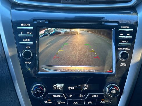 Used 2023 Nissan Murano SV image 28