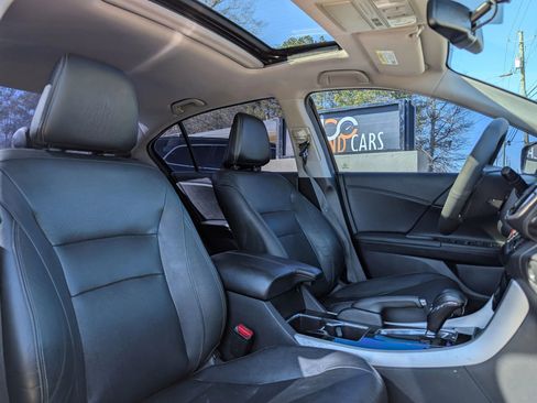 Used 2016 Honda Accord EX-L image 41