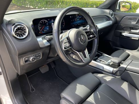 Used 2022 Mercedes-Benz GLB 250 image 17