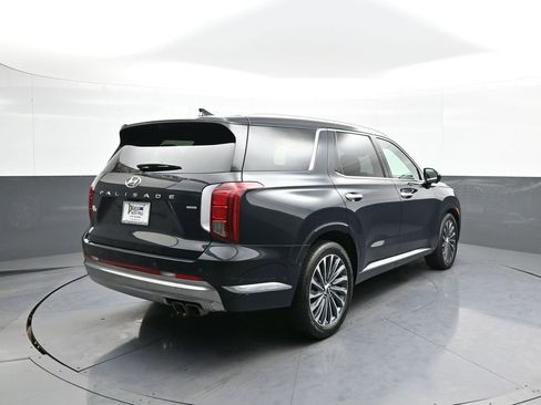 Used 2024 Hyundai Palisade Calligraphy image 6