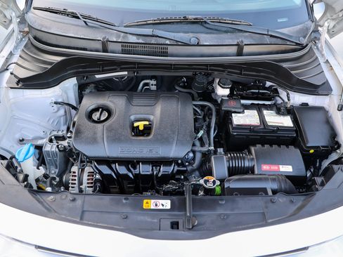 Used 2020 Kia Soul LX FWD image 15