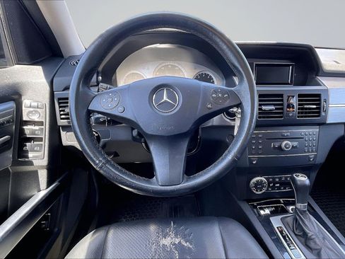Used 2010 Mercedes-Benz GLK 350 4MATIC image 5