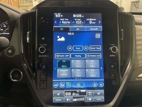 Used 2025 Subaru Forester Premium image 3