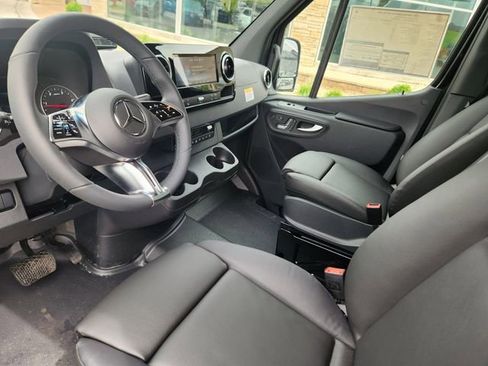 New 2025 Mercedes-Benz Sprinter 2500 image 7