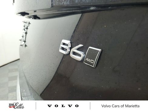 Used 2025 Volvo XC90 B6 Plus image 8