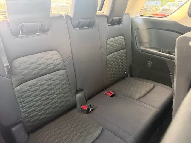 Used 2023 Nissan Pathfinder SV AWD/4WD image 13