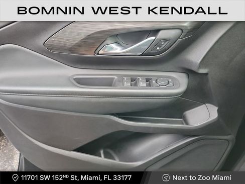 Used 2024 GMC Terrain SLE image 26