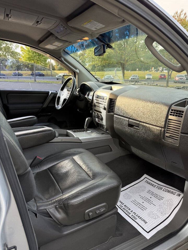 Used 2006 Nissan Titan LE AWD/4WD image 18
